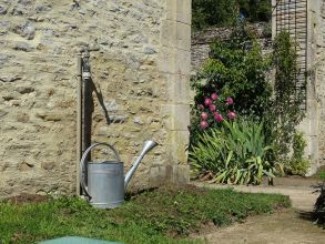 Un décret interdit-il d'arroser son potager avec de l'eau de pluie ?