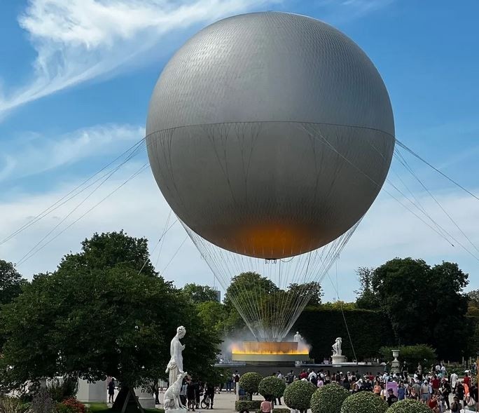 Le jardin des tuileries bat des records de fréquentation grace à la vasque montgolfière :