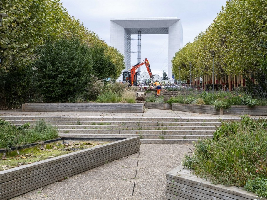Le chantier du plus grand jardin sur dalle de France