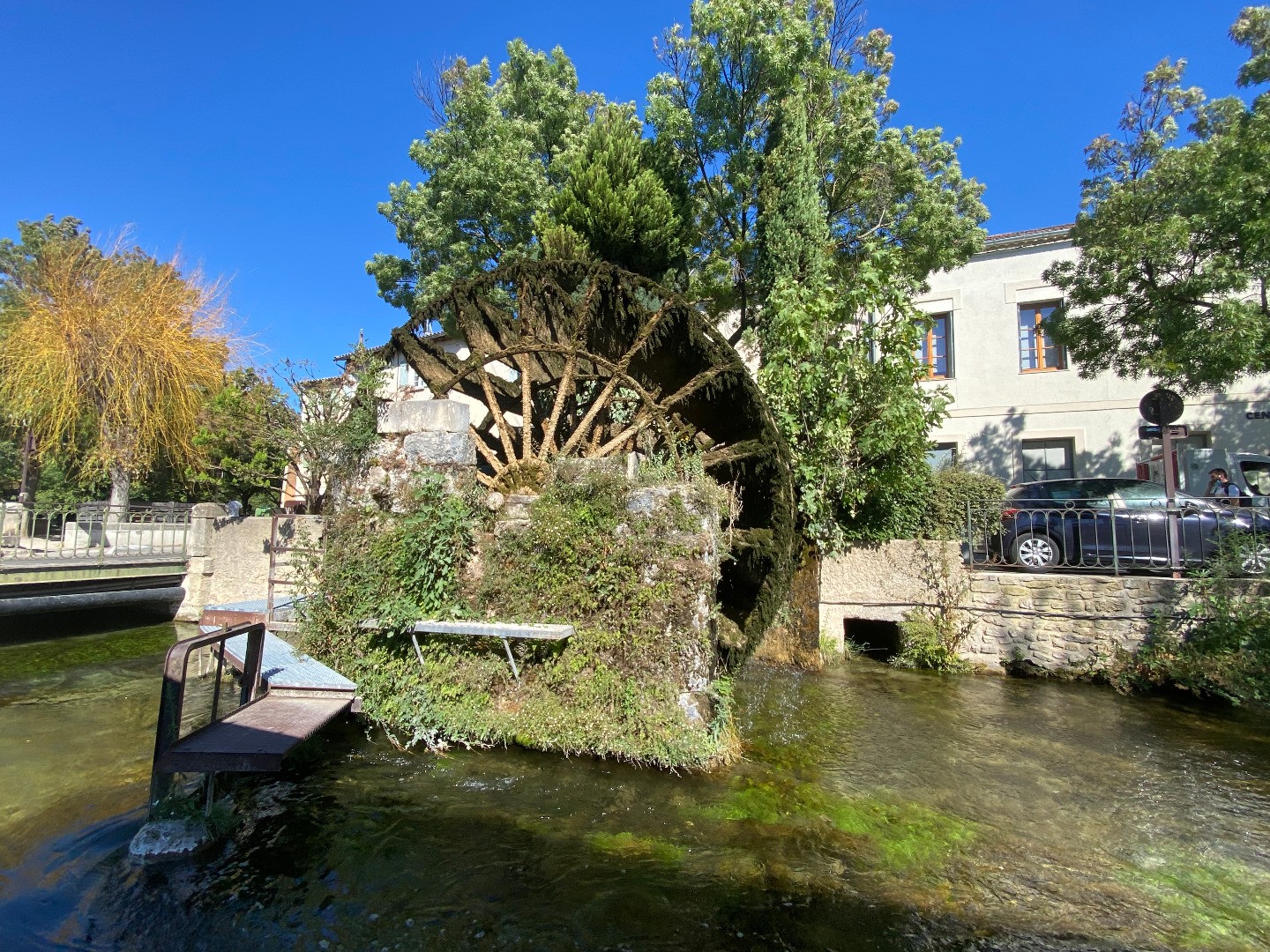 Au coeur des canaux du Vaucluse entre Luberon, Ventoux et Alpilles, à l'Isle-sur-la-Sorgue